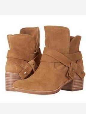 UGG Elora Leather Ankle Boots